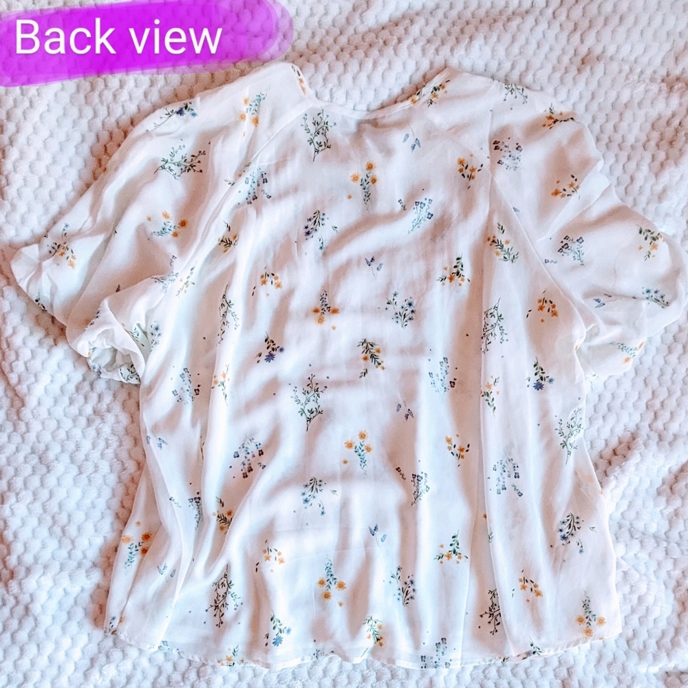 Reitmans size XL white w/flower pattern, BNWT flowy short sleeve blouse - Picture 11 of 14